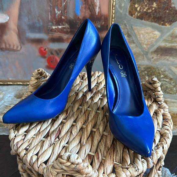 Gorgeous Aldo Heels - Picture 1 of 7